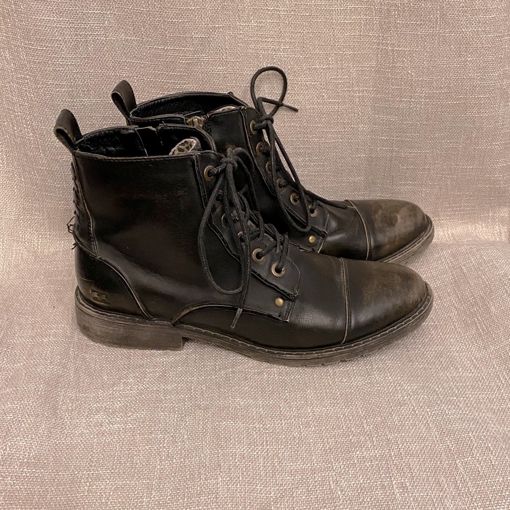 Billabong Distressed Lace-up Boots / Combat Boots